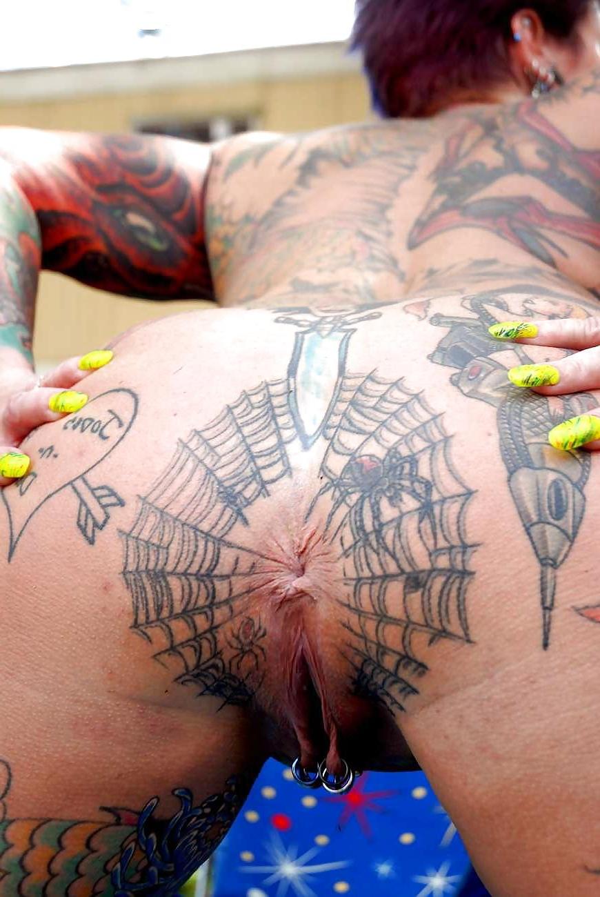 10P I can see your butt hole!!