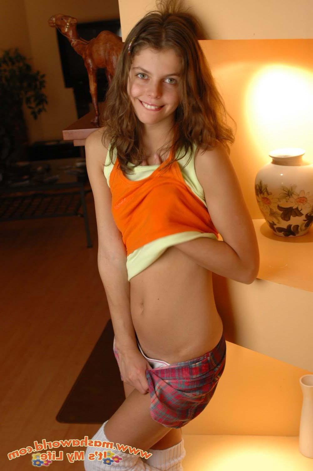 15P Masha showing her small butt