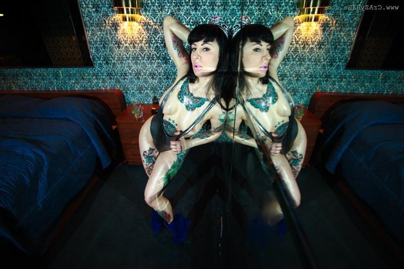 16P Dollie Darko at CrazyBabe