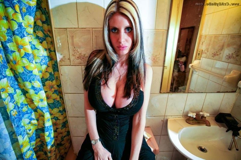 16P Alexia Moore at CrazyBabe