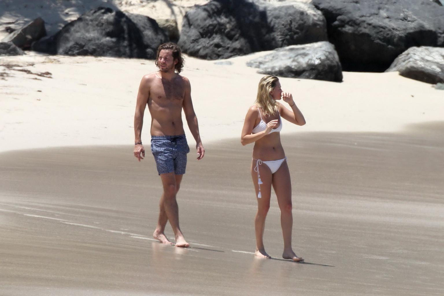 16P Margot Robbie getting ass groping in tiny white bikini