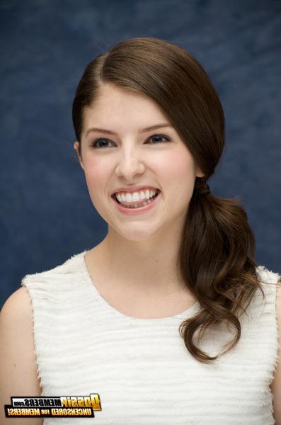 15P Pictures of Oscar-nominated teen star Anna Kendrick looking bangable