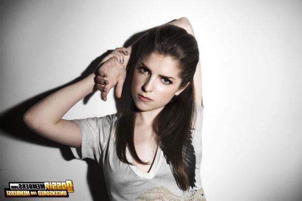 15P Pictures of Oscar-nominated teen star Anna Kendrick looking bangable