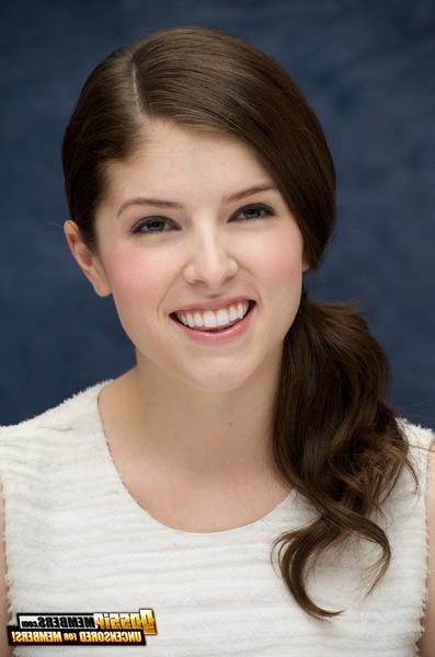 15P Pictures of Oscar-nominated teen star Anna Kendrick looking bangable
