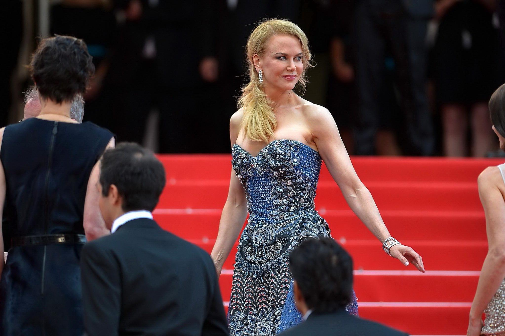 16P Nicole Kidman busty wearing a strapless dress at the 67th Annual Cannes Film Fes