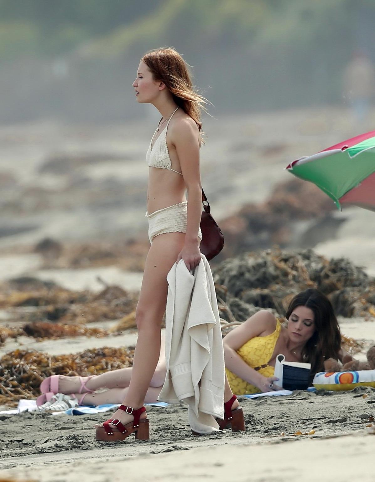 16P Ashley Greene and Emily Browning showing off their hot bikini bodies while filmi