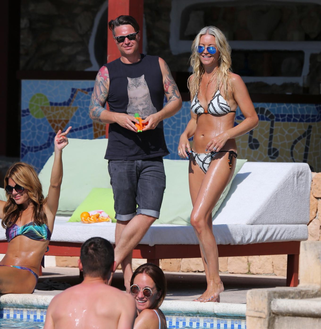 16P Denise Van Outen and Zoe Hardman wearing tiny bikinis while having fun at the po