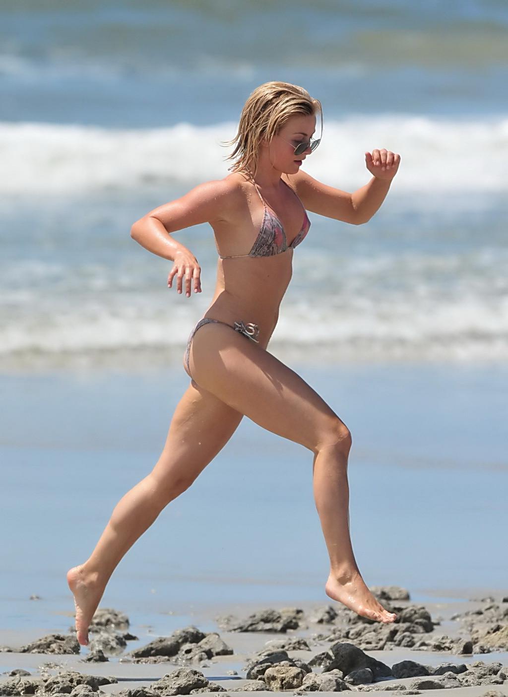 10P Julianne Hough exposing her sexy body in tiny bikini on the vacation in Oak Isla