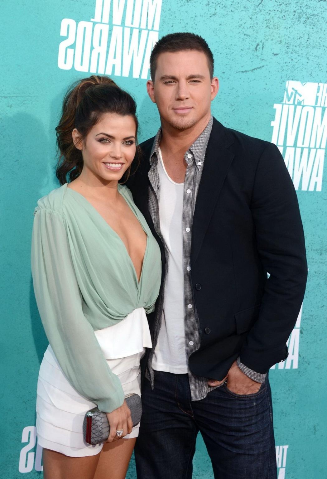 10P Jenna Dewan busty  braless wearing a wide open shirt  mini skirt at MTV Movie Aw