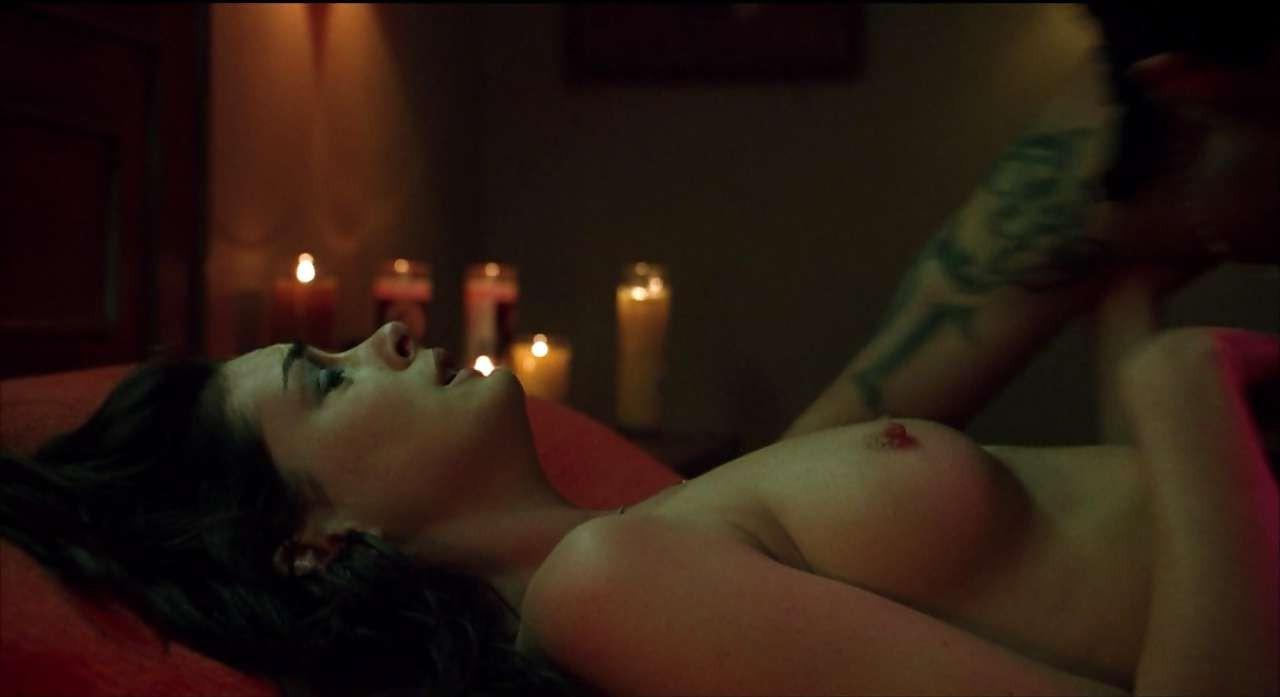 16P Anne Hathaway exposing her boobs in movie caps and upskirt