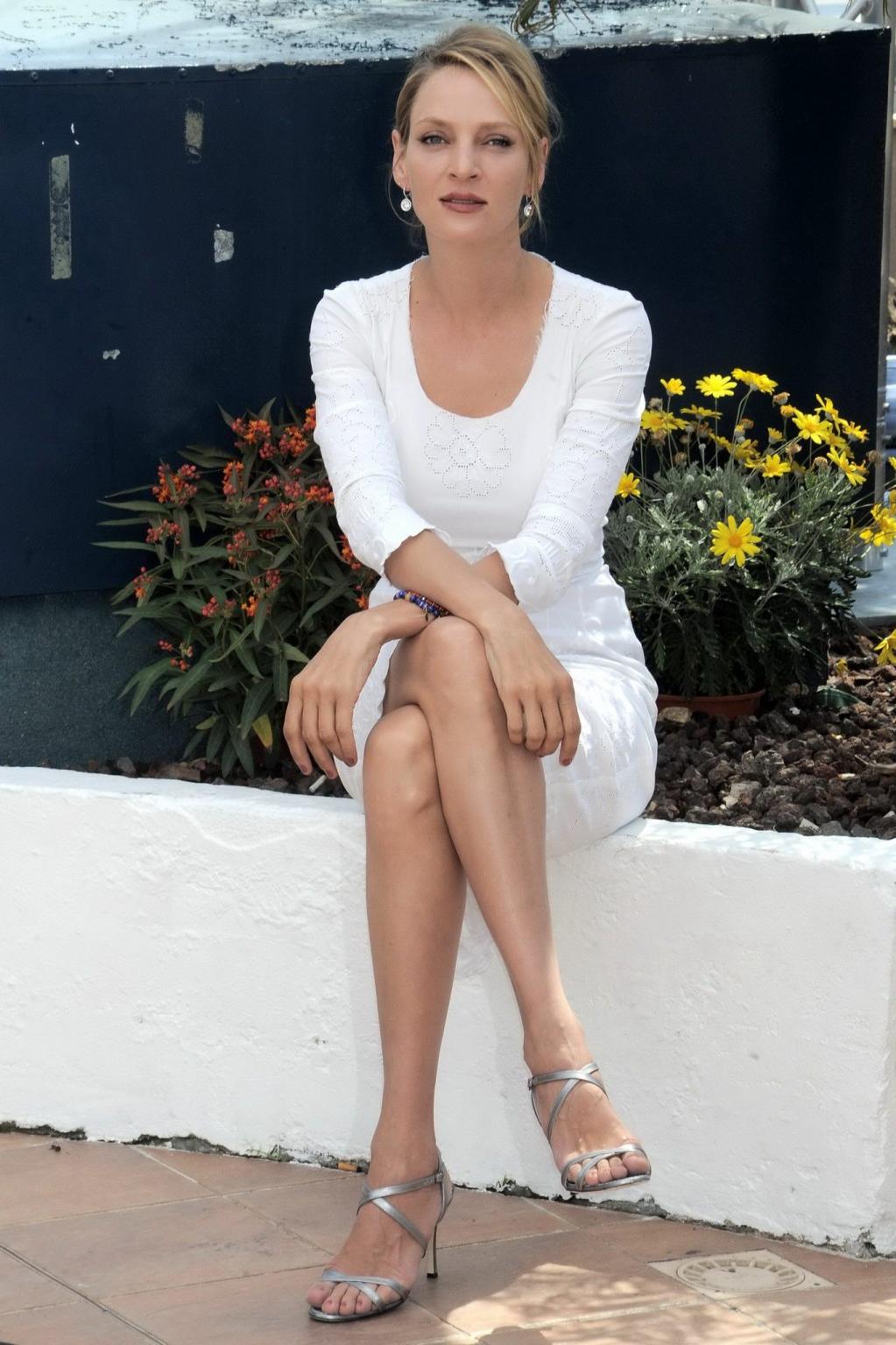 16P Uma Thurman upskirt at the Cannes Film Festival opening ceremony