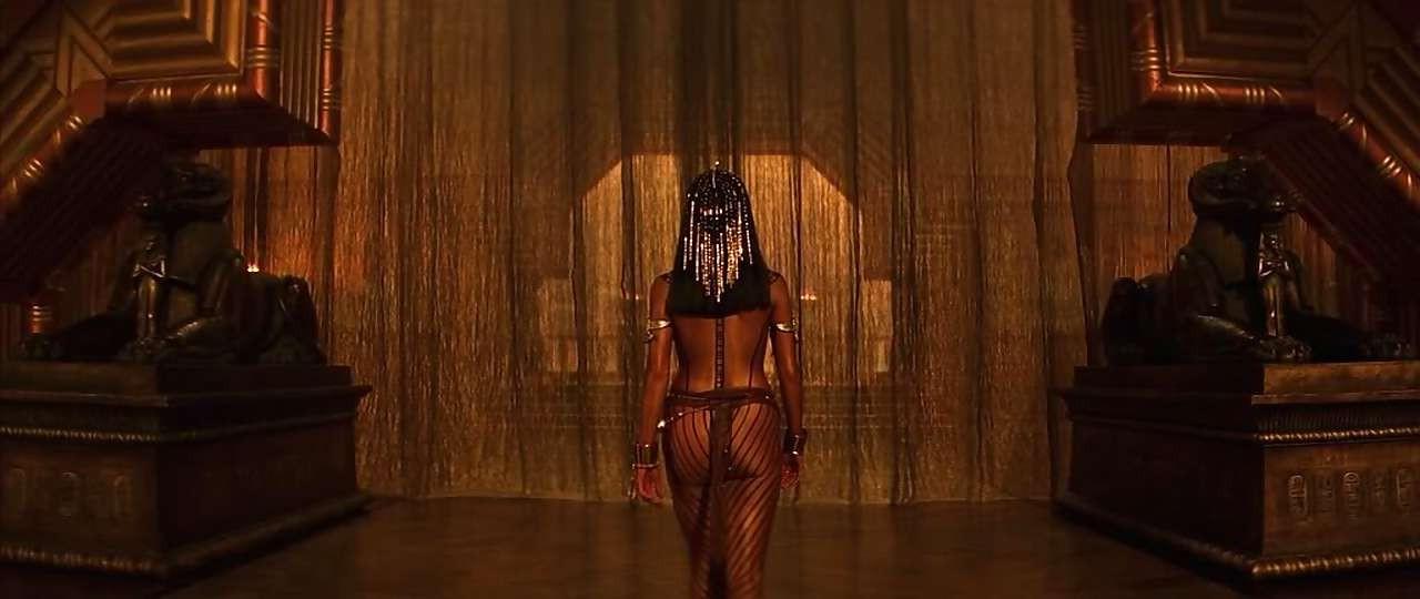 16P Patricia Velasquez showing her nice tits and ass in movie