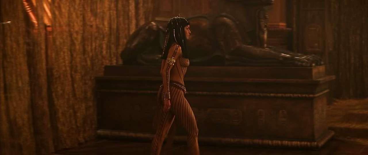 16P Patricia Velasquez showing her nice tits and ass in movie