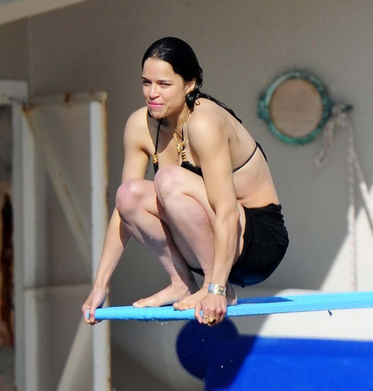 16P Michelle Rodriguez exposing her bare ass on vacation in bikini paparazzi picture