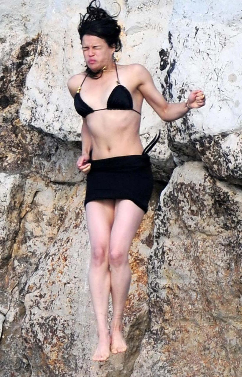 16P Michelle Rodriguez exposing her bare ass on vacation in bikini paparazzi picture