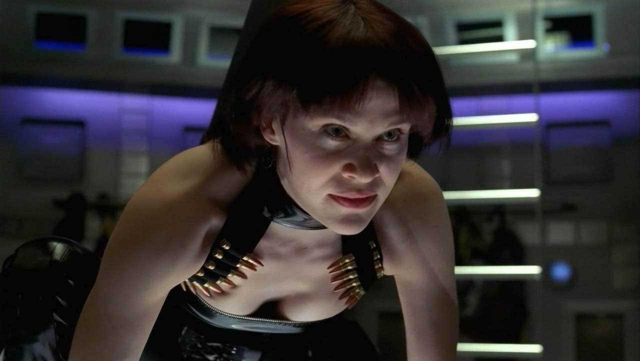 16P Lisa Ryder exposing her nice big boobs in nude movie scenes
