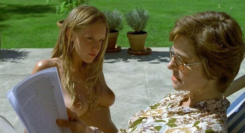 10P Ludivine Sagnier exposing her big boobs and hairy pussy in nude movie scene