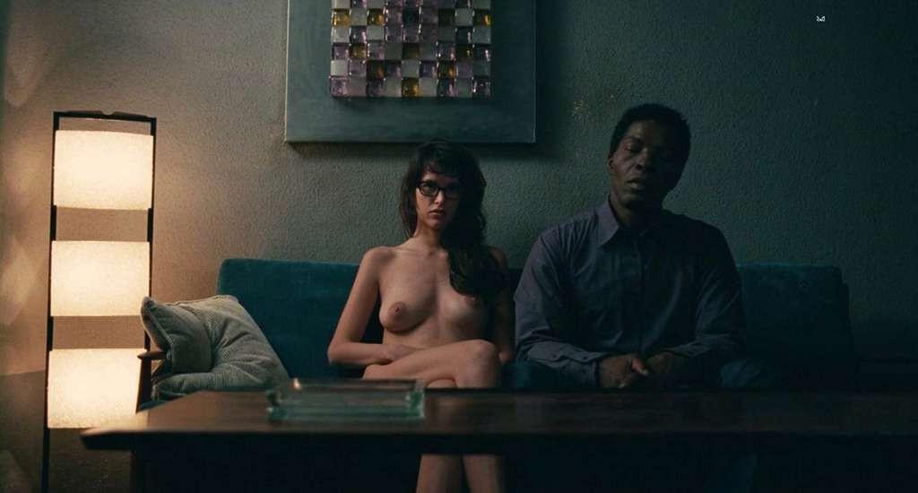10P Paz De La Huerta exposing her hairy pussy and nice big boobs in movie