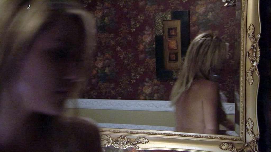 9P Kristin Cavallari exposing her nice boobs in nude movie and posing very sexy