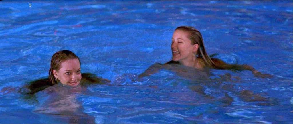 10P Amanda Seyfried exposing her nice big tits in nude movie scene