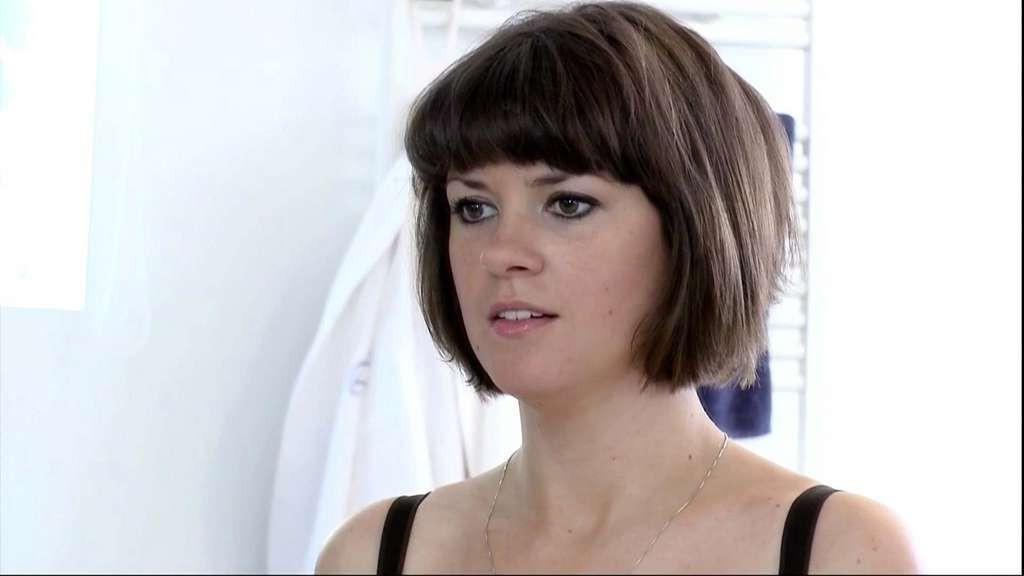 10P Dawn Porter exposing her huge boobs in some nude movie scene captures