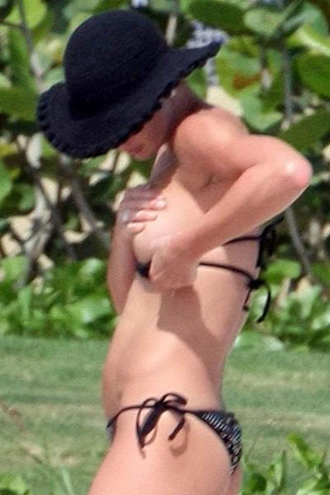 15P Jaime Pressly sweet nude tits and fucking on film