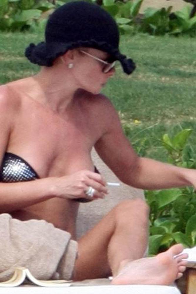 15P Jaime Pressly sweet nude tits and fucking on film