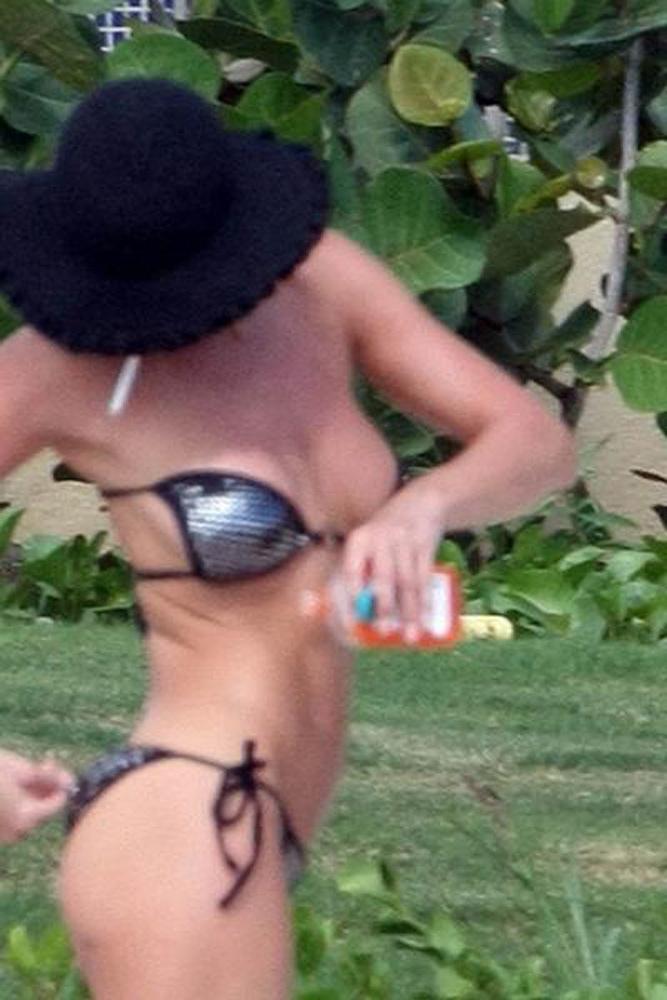15P Jaime Pressly sweet nude tits and fucking on film