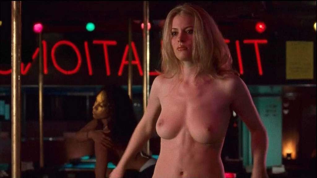 10P Gillian Jacobs exposing her nice big boobs in movie caps and posing sexy for pap