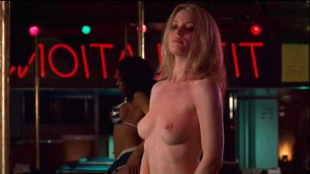 10P Gillian Jacobs exposing her nice big boobs in movie caps and posing sexy for pap
