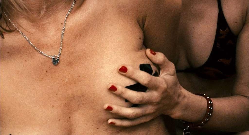 10P Amy Smart exposing her nice tits and fucking hard in nude movie captures