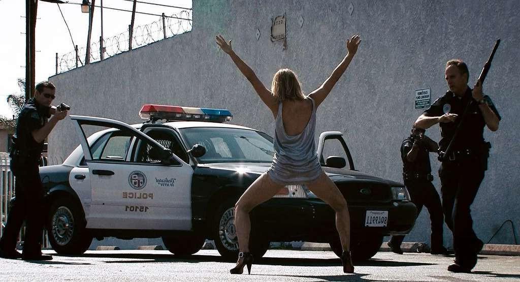 10P Amy Smart exposing her nice tits and fucking hard in nude movie captures