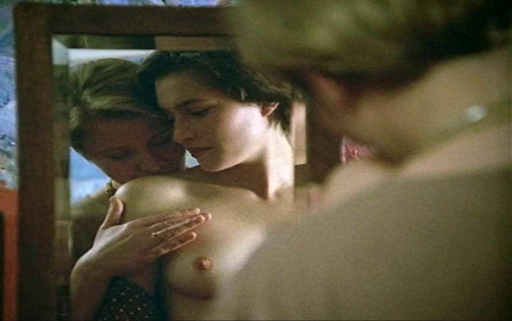 10P Claudia Karvan exposing her huge boobs in nude movie captures