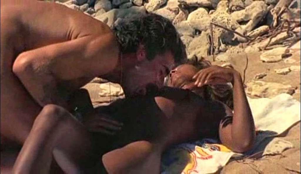 10P Lucia Ramirez showing her pussy and giving blowjob in hardcore movie scene