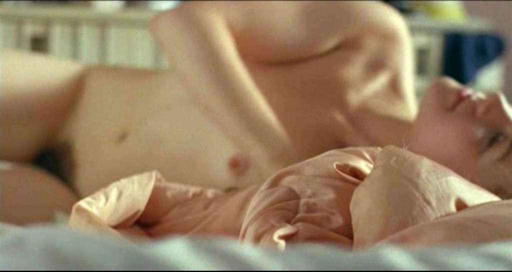 10P Rachel Miner revealing her nice small tits and fucking hard in nude movie scene