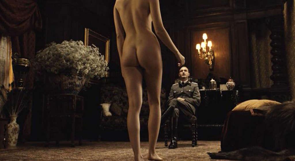 10P Tereza Srbova exposing her huge tits and great ass in nude movie scene