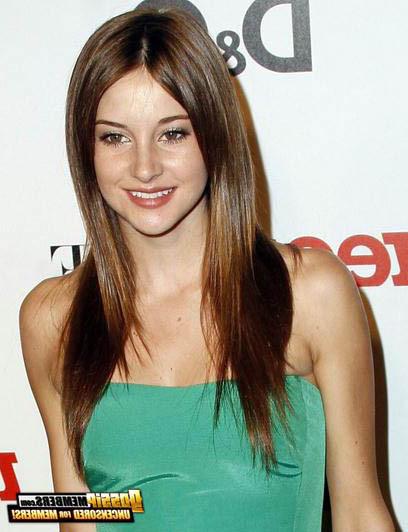 15P Shailene Woodley sexy and candid poses exposed