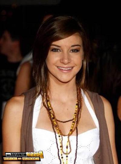 15P Shailene Woodley sexy and candid poses exposed