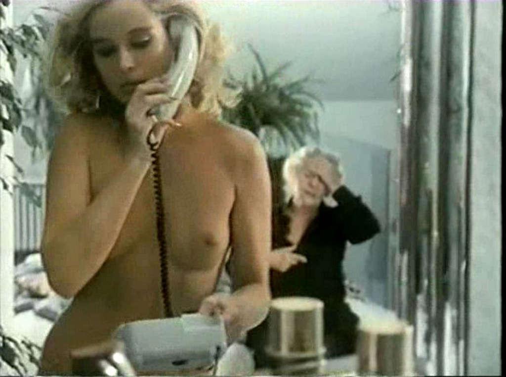 16P Renate Langer showing her nice tits and pussy in movie