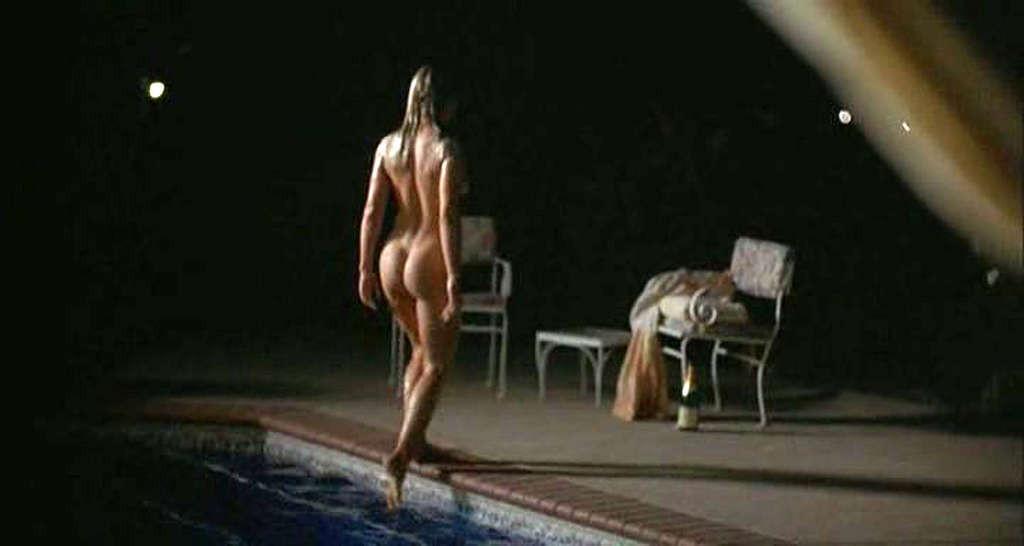 16P Jaime Pressly exposing her nice tits and ass in movie Poison Ivy