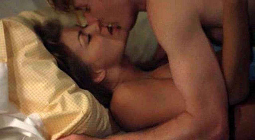 16P Carmen Electra exposing her huge boobs and nude in movie