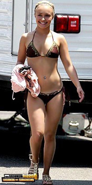 15P Heroes' Claire shows her daring and slutty side