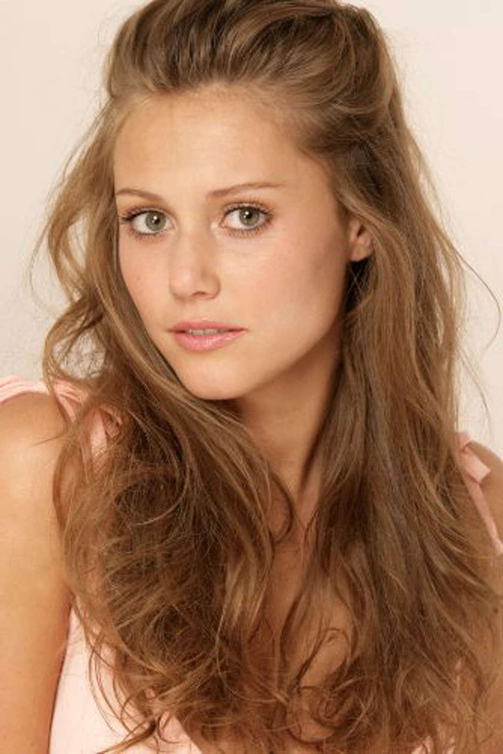 16P Julianna Guill exposing her nice big tits in nude movie caps