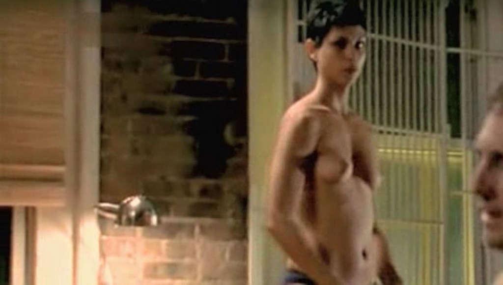 16P Morena Baccarin showing her nice tits in nude movie scenes