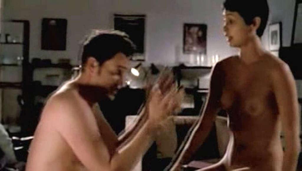 16P Morena Baccarin showing her nice tits in nude movie scenes