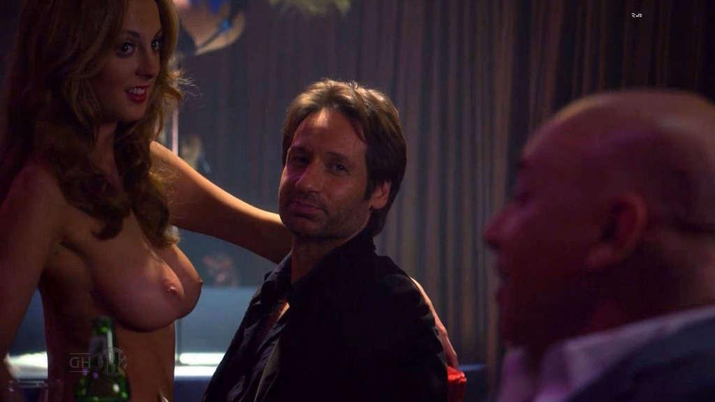 16P Eva Amurri showing her nice big tits in nude movie scenes