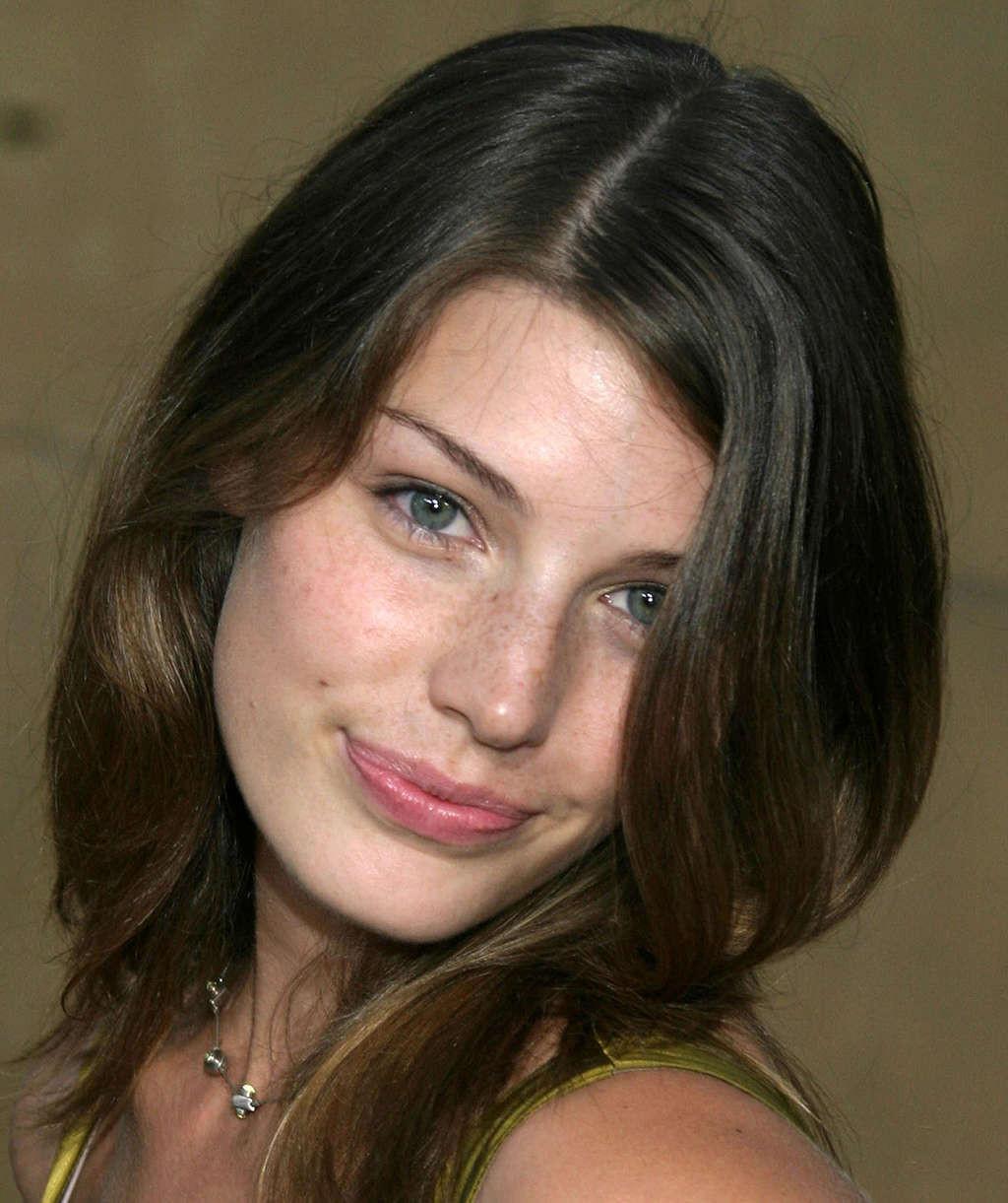 10P Jessica Pare showing her big tits in nude movie scene