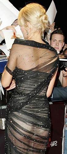 10P Uma Thurman shows his naked body and tits and butt