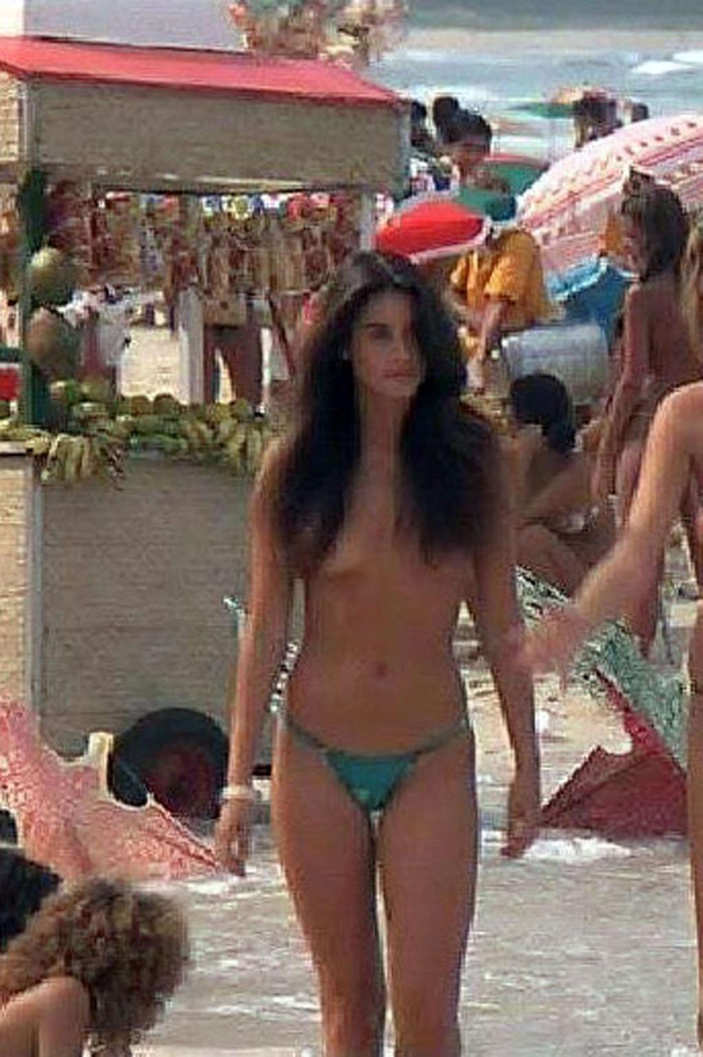 16P Demi Moore showing her unshaved pussy and sexy huge boobs