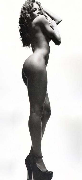 15P Ciara posing nude and performing in sexy lingerie